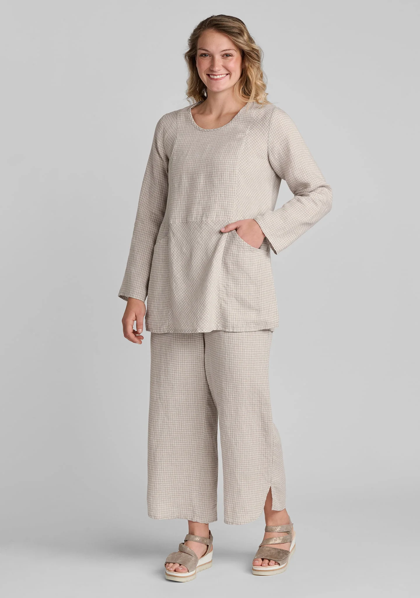 Airy Floods - Linen Pants With Elastic Waist - Image 11