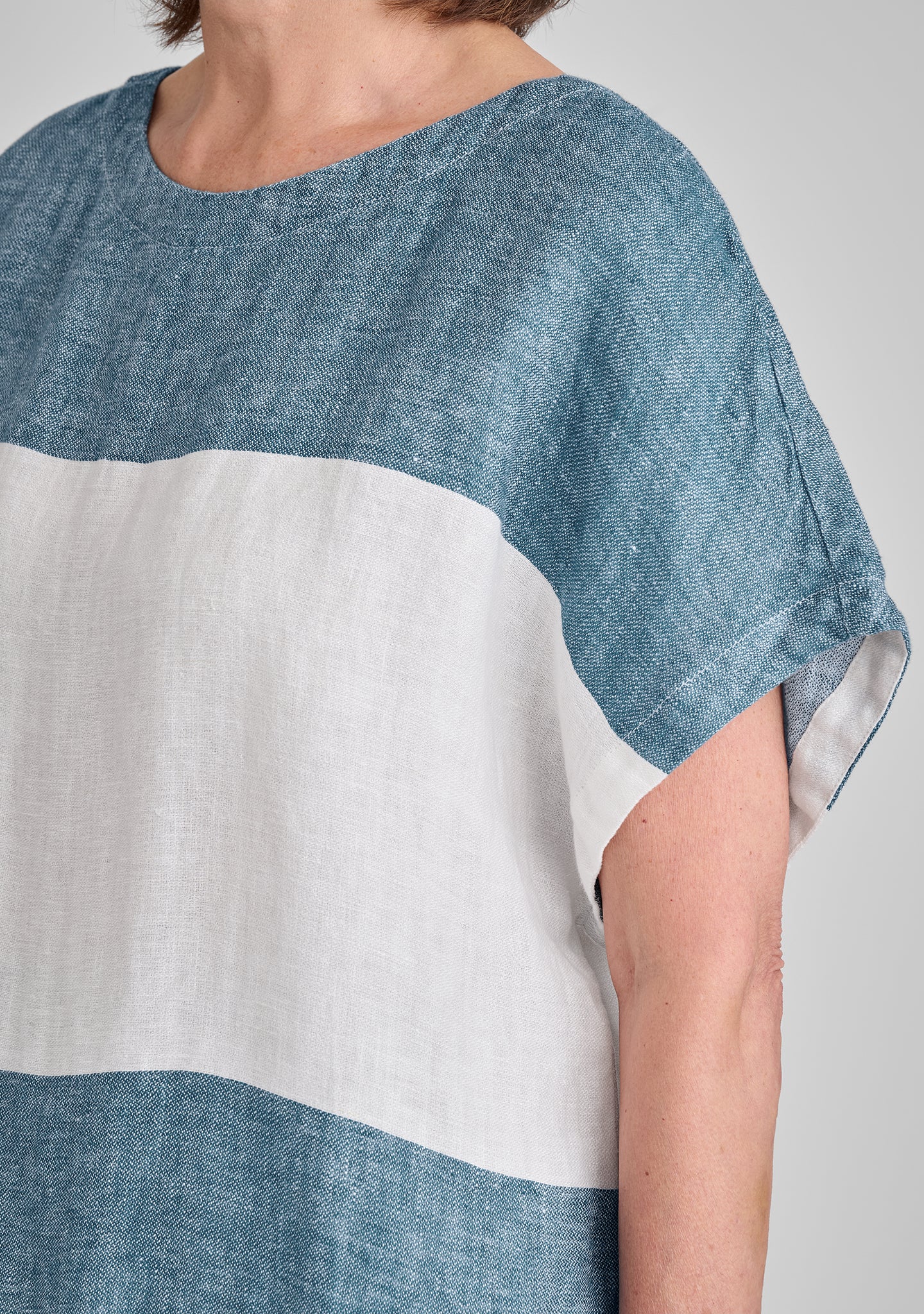 Back Slit Tee - Linen Shirt - FINAL SALE - Image 8