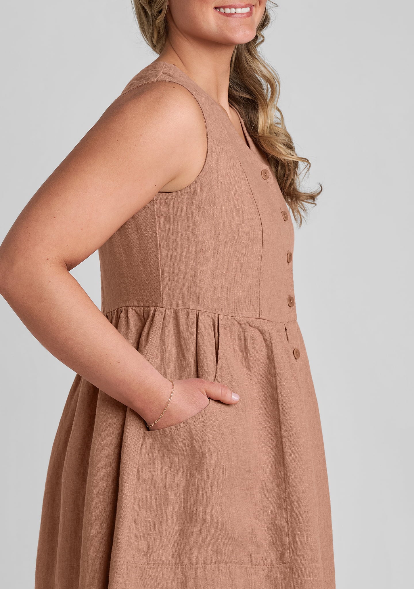 Joyful Dress - Sleeveless Linen Dress - Image 6