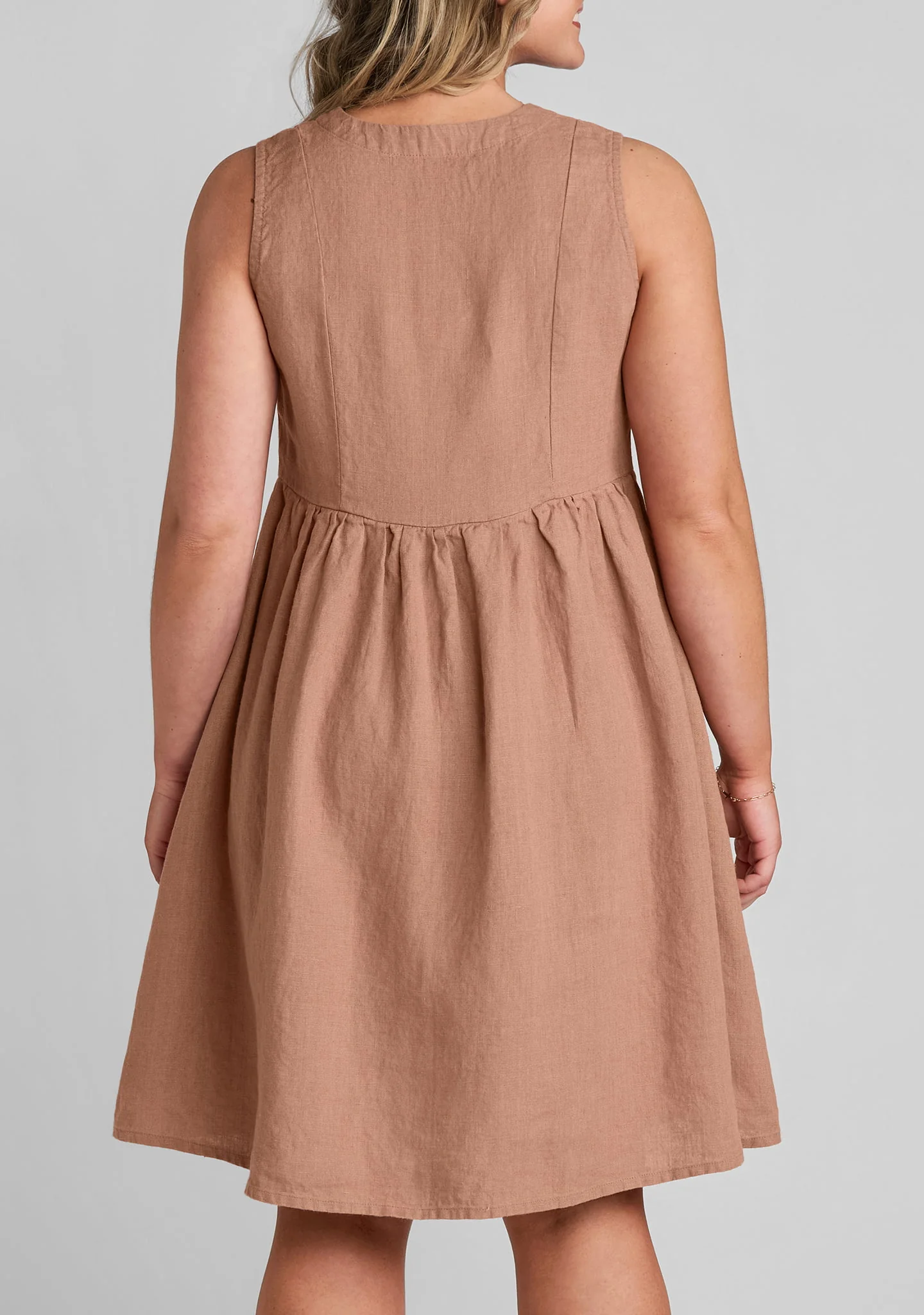 Joyful Dress - Sleeveless Linen Dress - Image 8