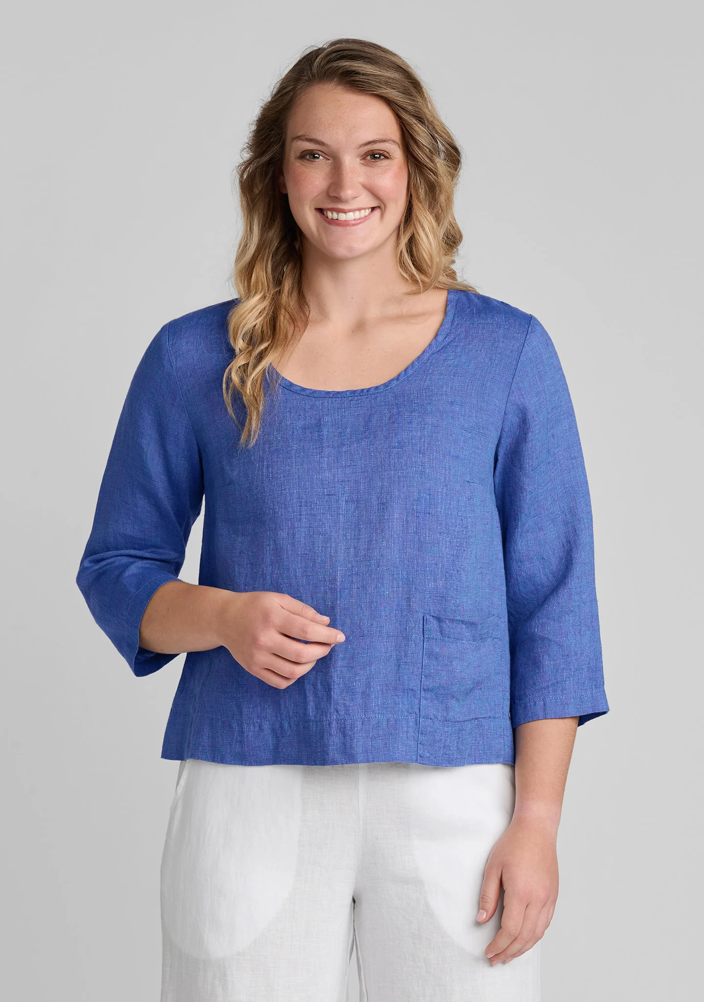 Pocketed Linear - Linen Pullover - Image 4
