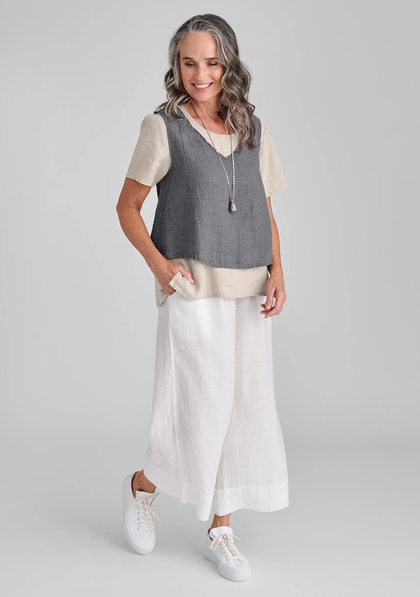 Roxbury Crop - Linen Tank Top - FINAL SALE - Image 3