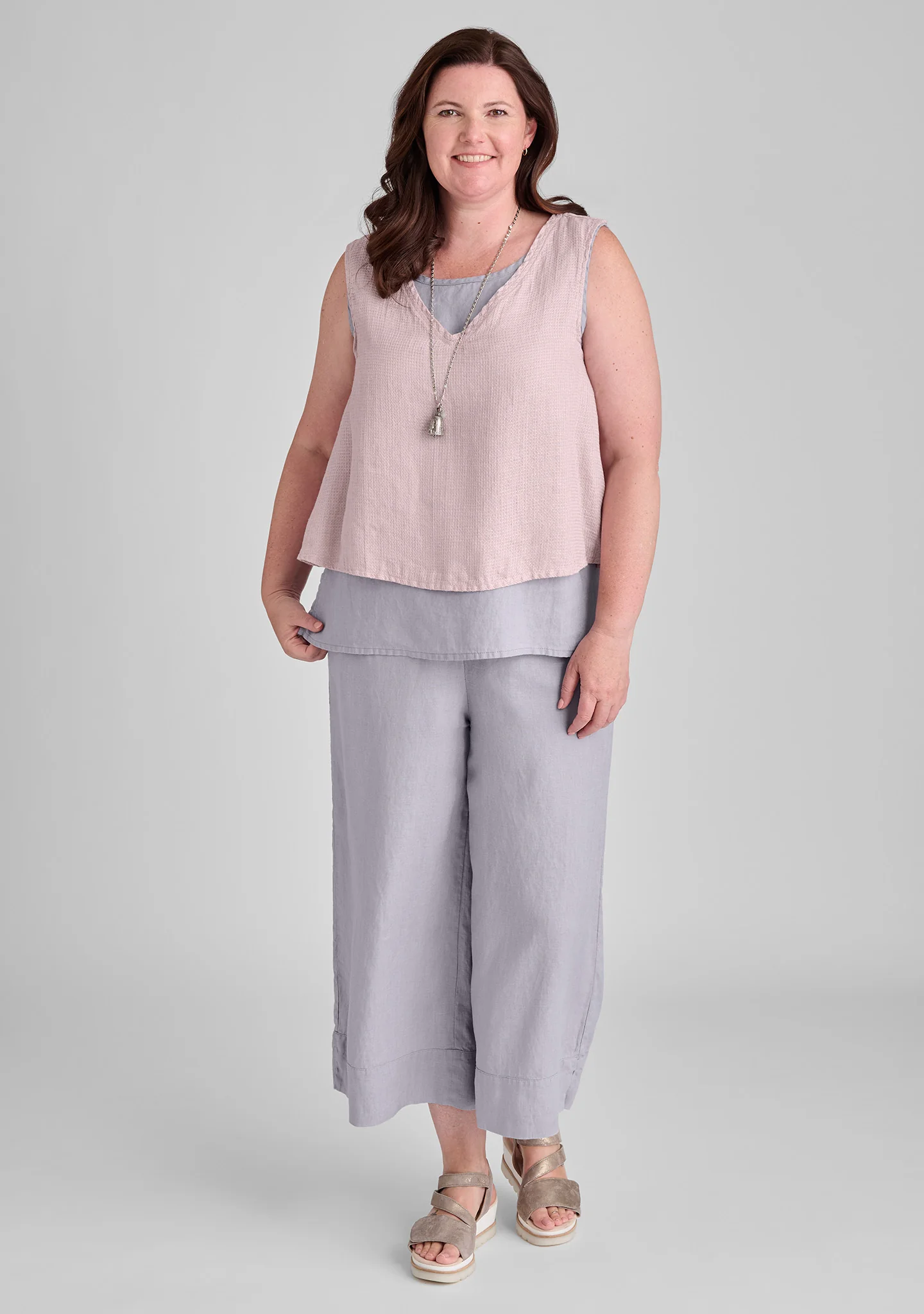 Roxbury Crop - Linen Tank Top - FINAL SALE - Image 4