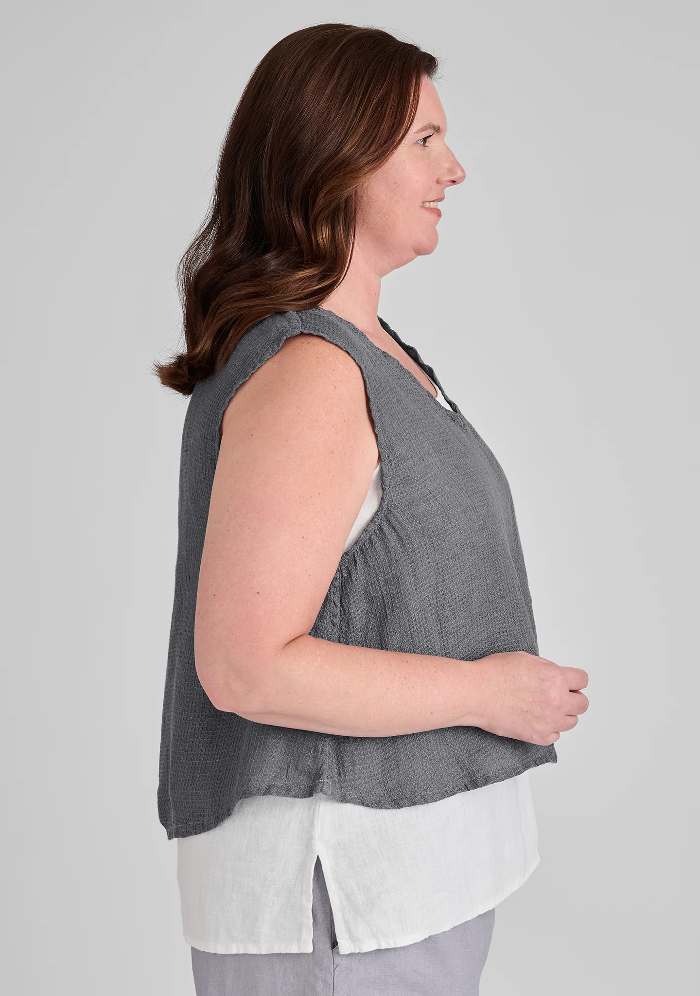 Roxbury Crop - Linen Tank Top - FINAL SALE - Image 7