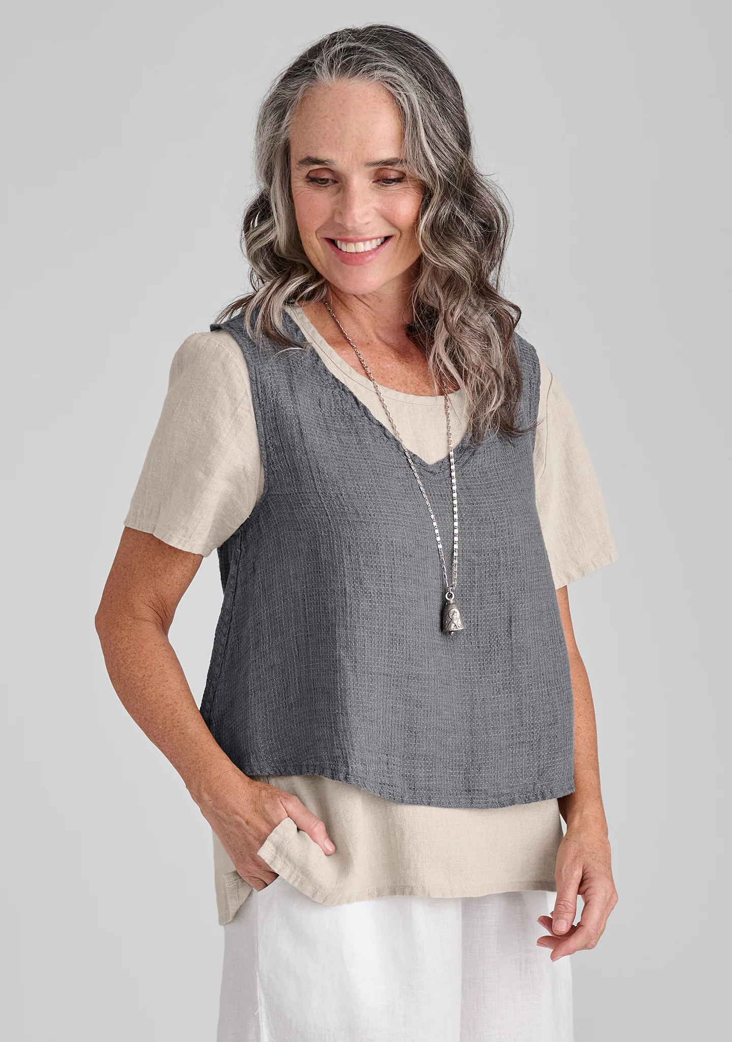 Roxbury Crop - Linen Tank Top - FINAL SALE - Image 9