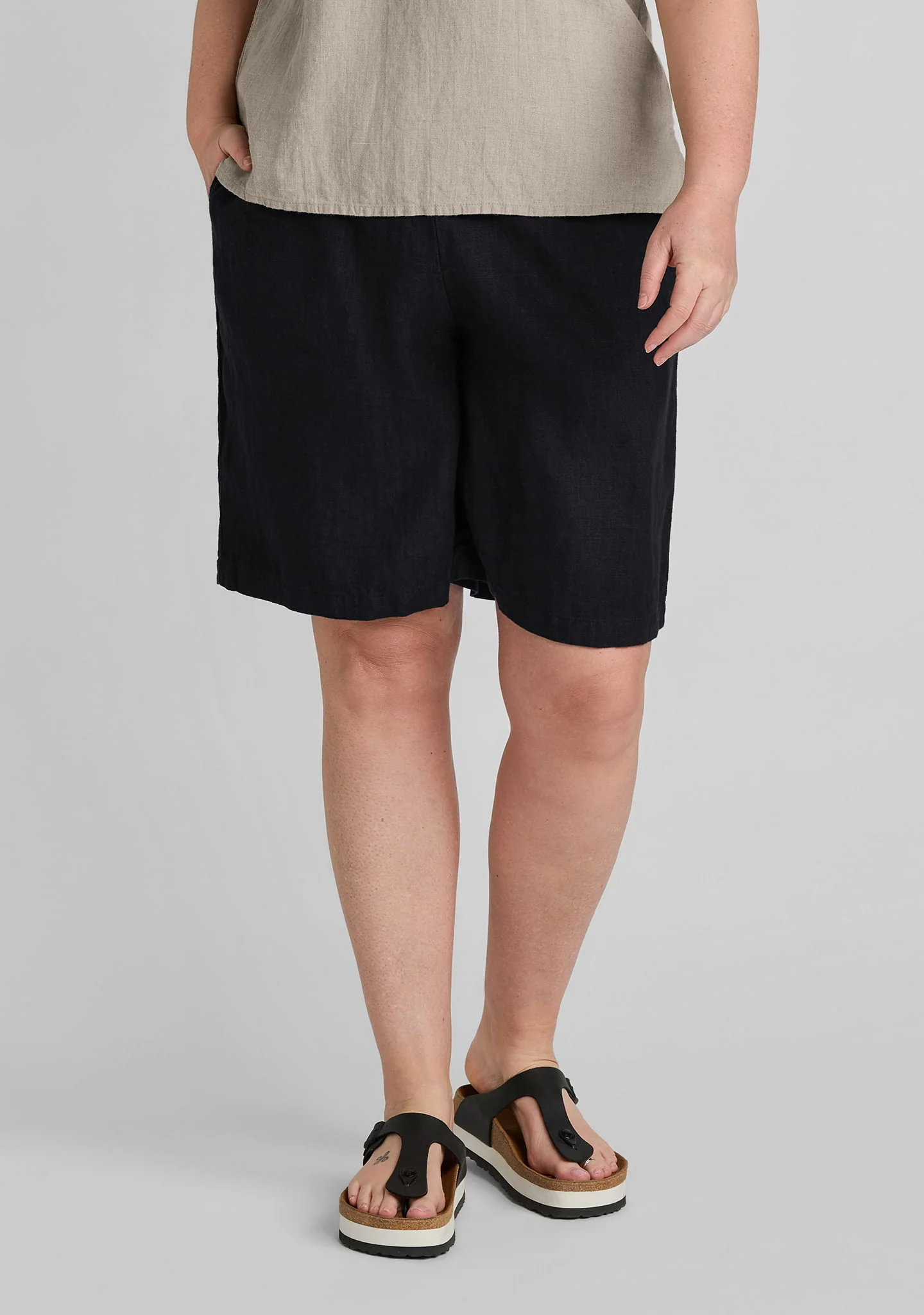 Sun Shorts - Linen Shorts with Elastic Waist - Image 4