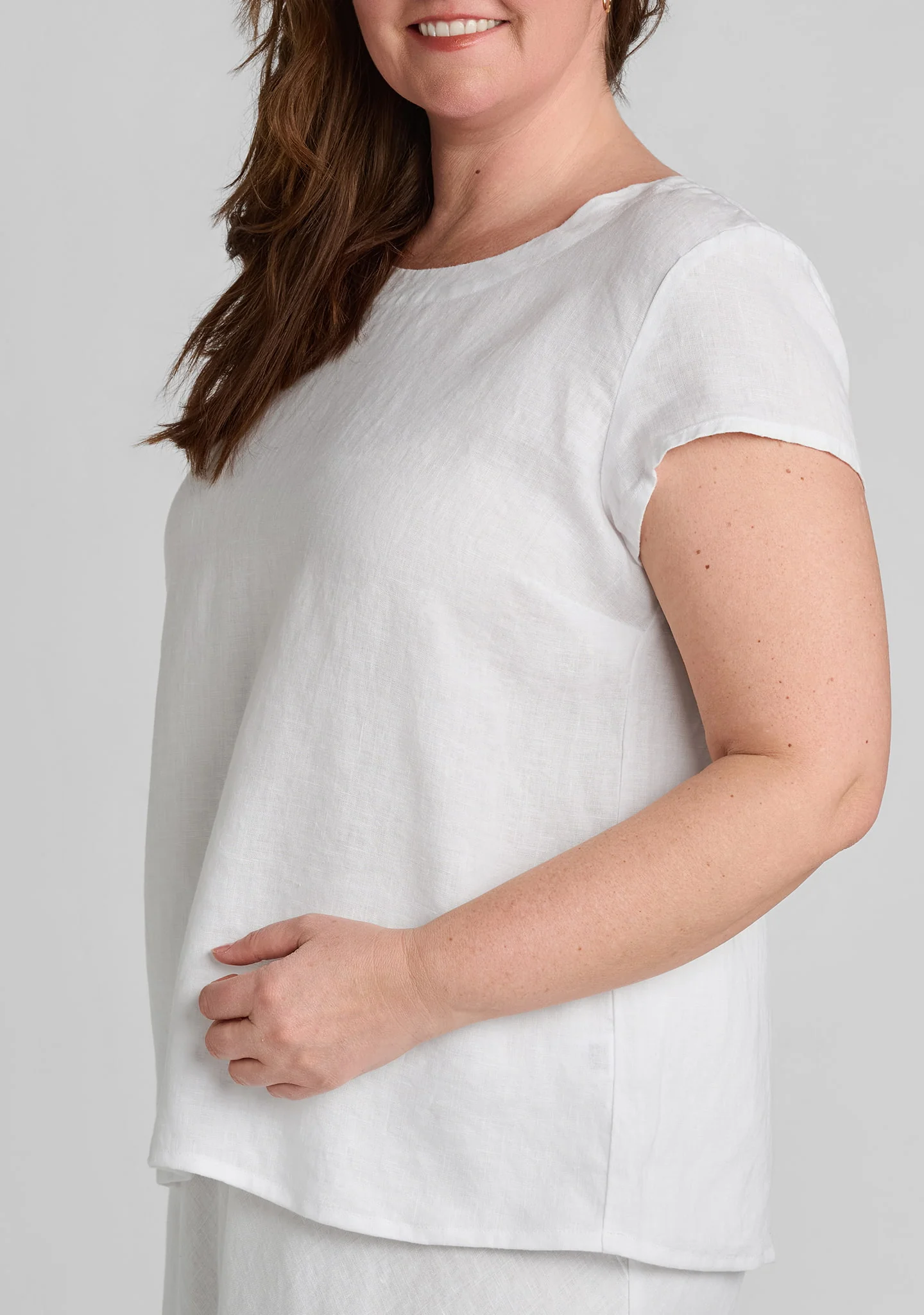 Tuck Back Tee - Linen Shirt - Image 4