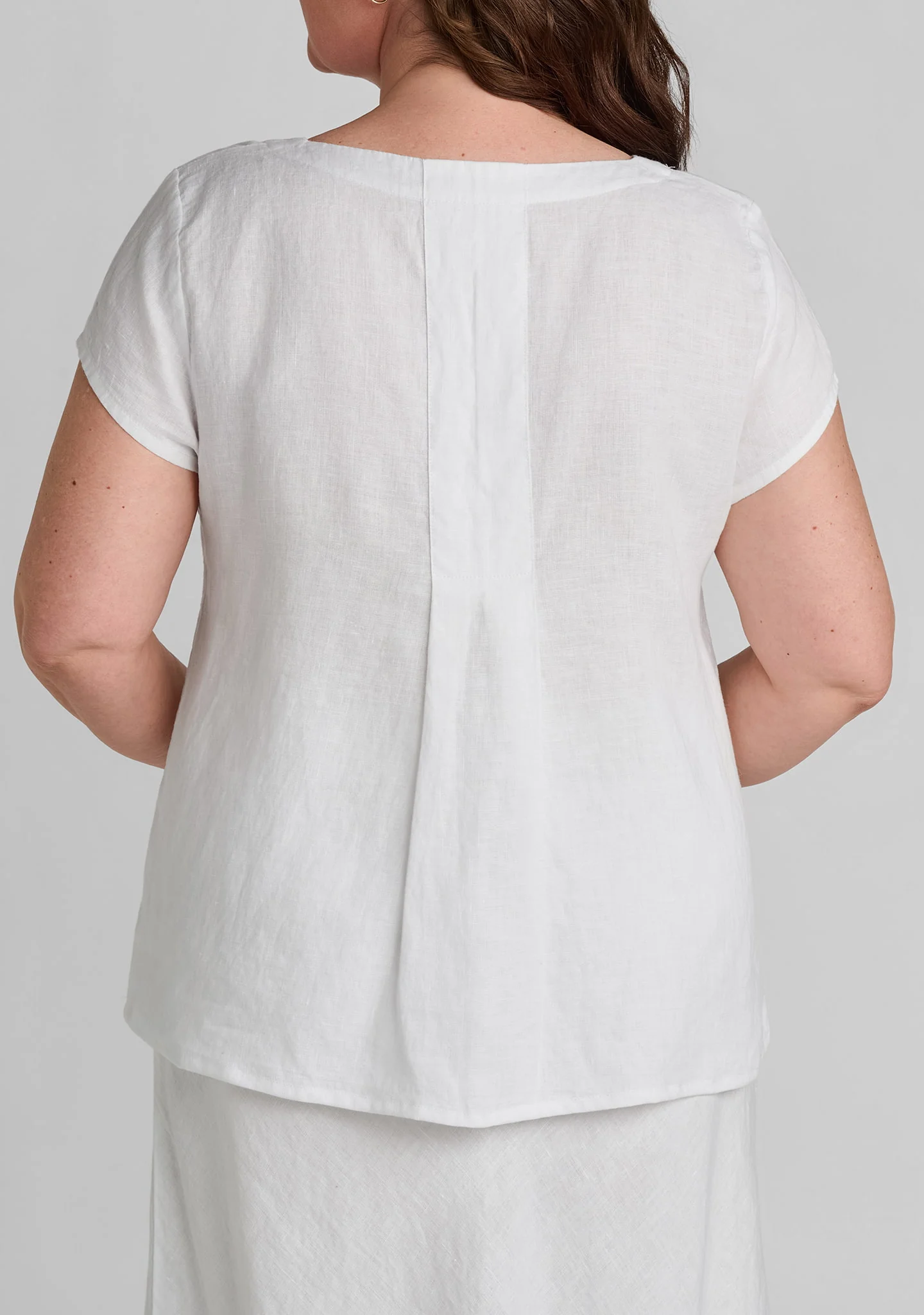 Tuck Back Tee - Linen Shirt - Image 6